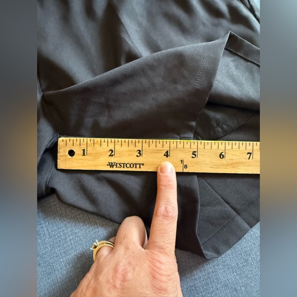 Adidas Climalite Golf Shorts Woman’s SZ 4 Black Pockets Athletic 5 Inch Inseam - Picture 9 of 10